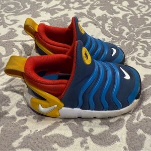 Nike toddler 6c Kids Blue and Red Slip-On Shoes